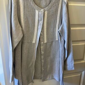 Jones New York Gray Blouse with White Accents